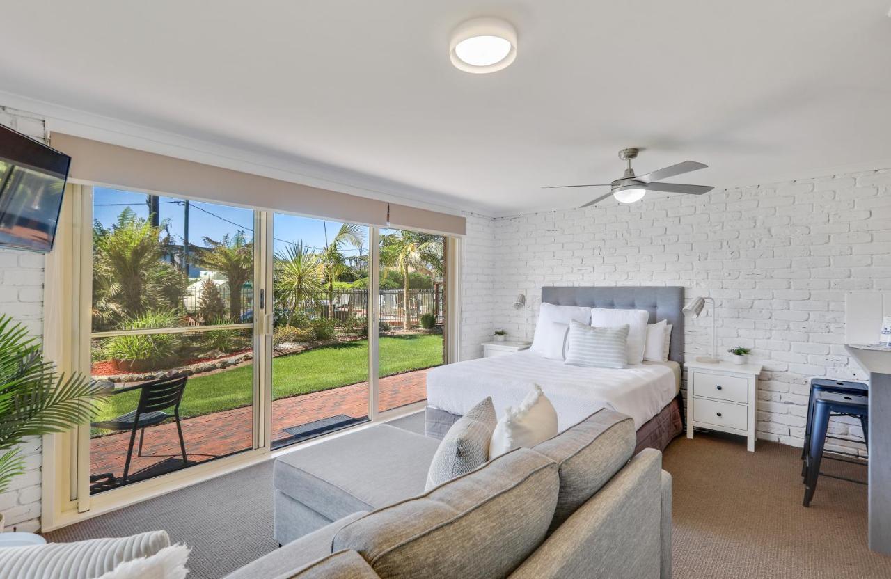The Retreat Lakeside Merimbula Exterior photo